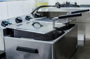 Grill & Fryer - Genesis Canada - Heavy Duty Alkaline Degreaser cleaner detergent cleans heavy grease and warewash.