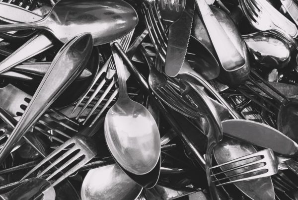 Ultra Pre-Soak - Genesis Canada Presoak and universal cutlery dishware detergent buffer in a concentrated formula for stainless warewash and kitchen