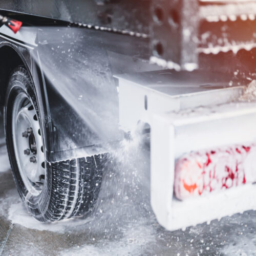Soapy Truck Heavy Duty Fleet Wash Bay Systems -