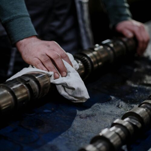 Mechanical Workshop & Fleet Maintenance Degreasing Solutions - Cleaning Camshaft